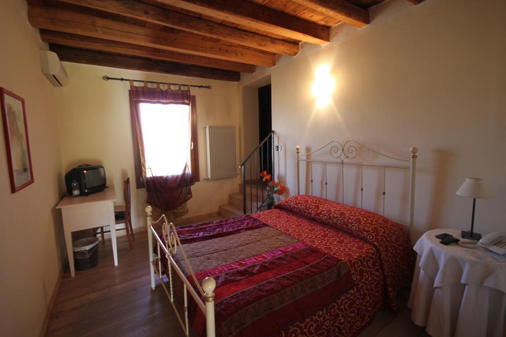 Agriturismo Borgo Tecla Rosà Zimmer foto