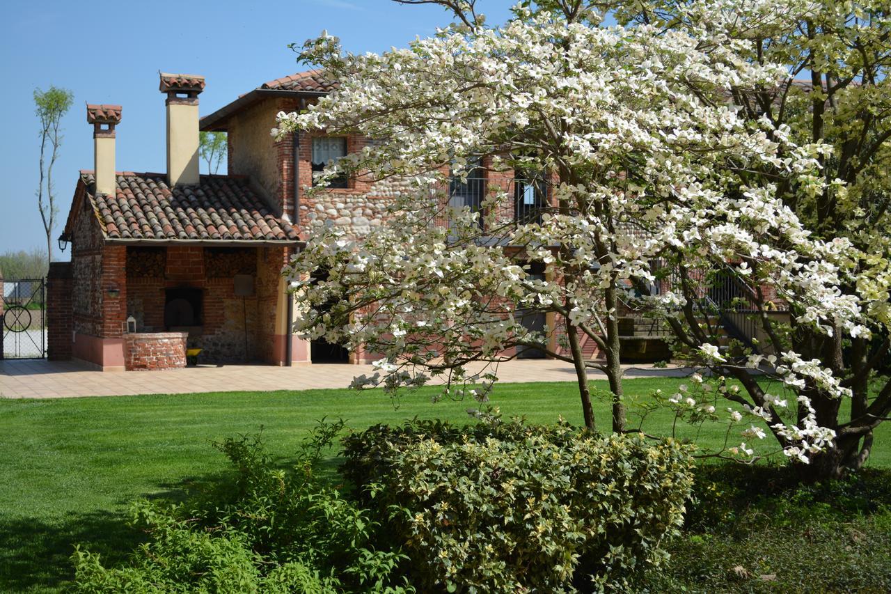 Villa Agriturismo Borgo Tecla Rosà Exterior foto