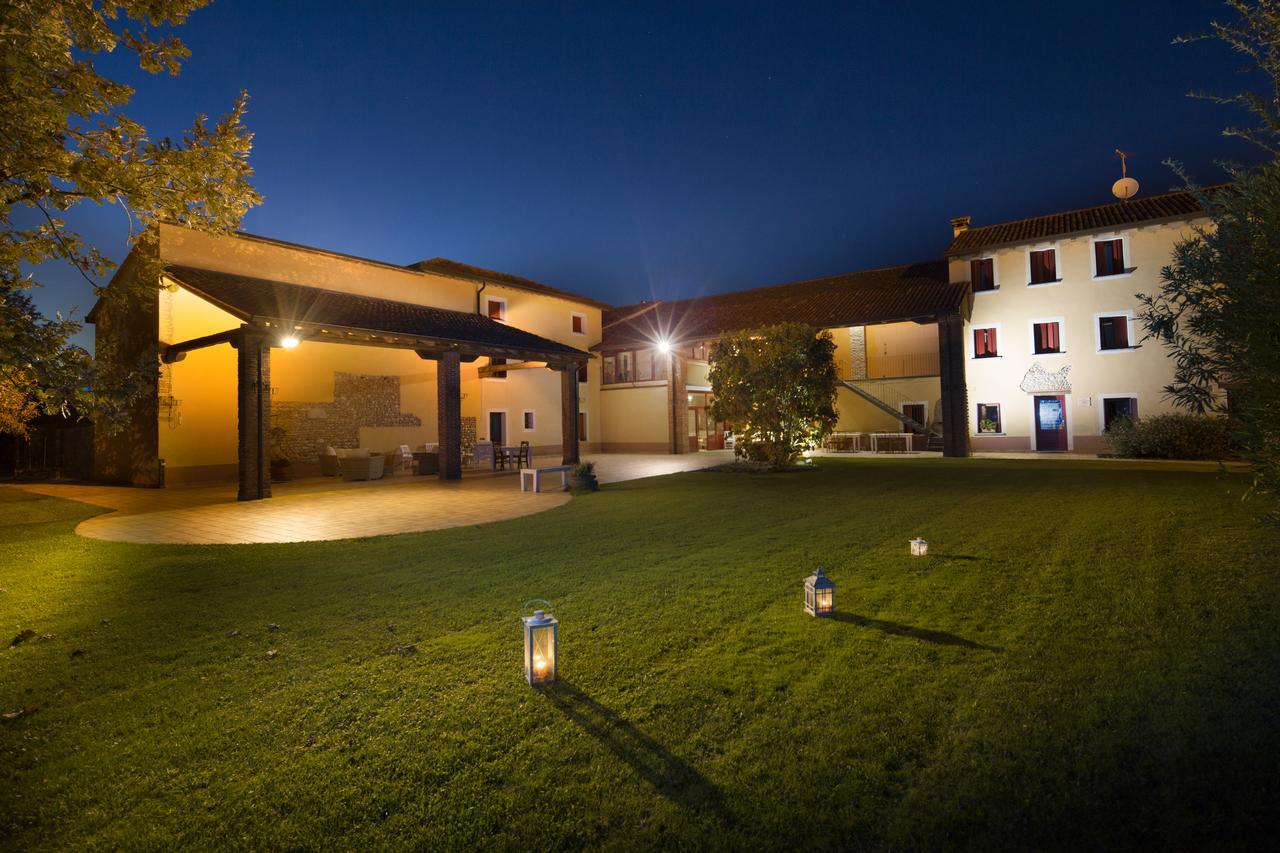 Villa Agriturismo Borgo Tecla Rosà Exterior foto